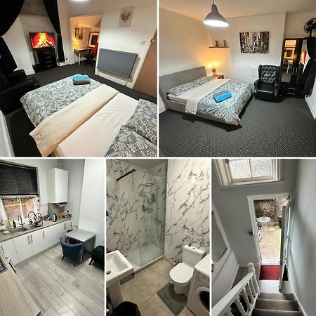 Whitechapel Station Rooms R1 Londra Esterno foto